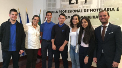 HotelariaCativaJovensLusodescendetes